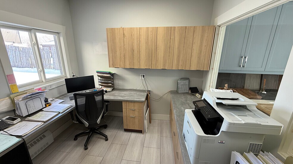 More Photos Of 833 Dugald Rd, Winnipeg Industrial For Sale