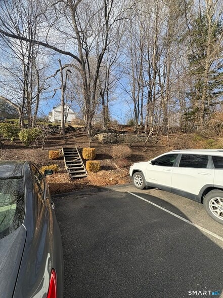 More Photos Of 390 Middlebury Rd, Middlebury Office For Sale