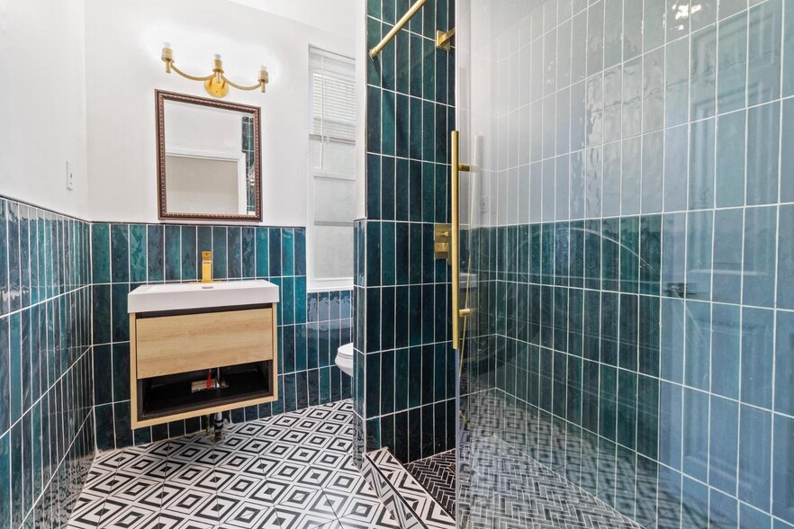 More Photos Of 1602 S Broad St, Philadelphia Office Residential For Sale