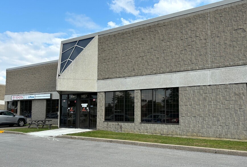 More Photos Of 1876-1936 Av 32E, Lachine Industrial For Lease