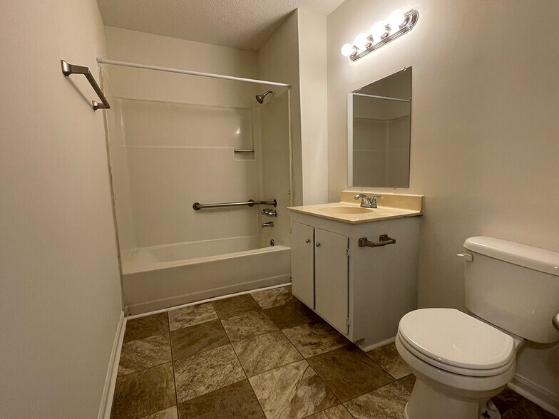 More Photos Of 427 S Main St, Asheboro Apartments For Sale