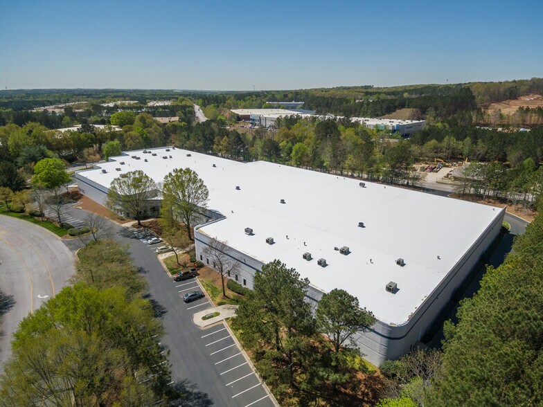 More Photos Of 7800 The Bluffs, Austell Distribution For Lease