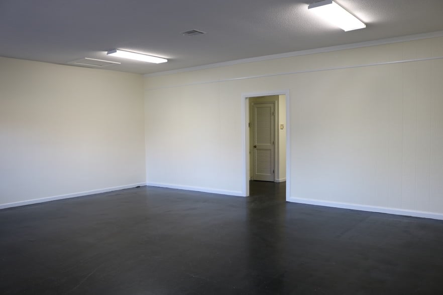 More Photos Of 614 E Martintown Rd, North Augusta Storefront Retail Office For Lease