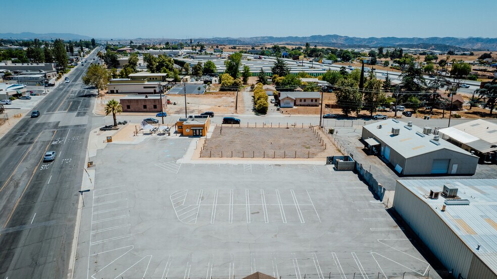 More Photos Of 950 Calimesa Blvd, Calimesa Freestanding For Sale