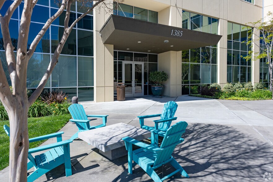 More Photos Of 1385 N McDowell Blvd, Petaluma Office For Lease