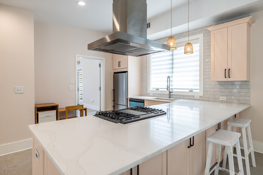 More Photos Of 1651 Pryor Rd SW, Atlanta Loft Creative Space For Sale