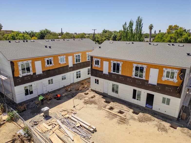 More Photos Of 40 W 13th St, Merced Apartments For Sale