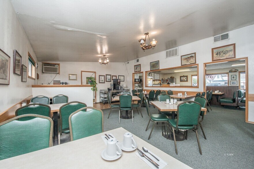 More Photos Of 790 Main St, Weaverville Restaurant For Sale