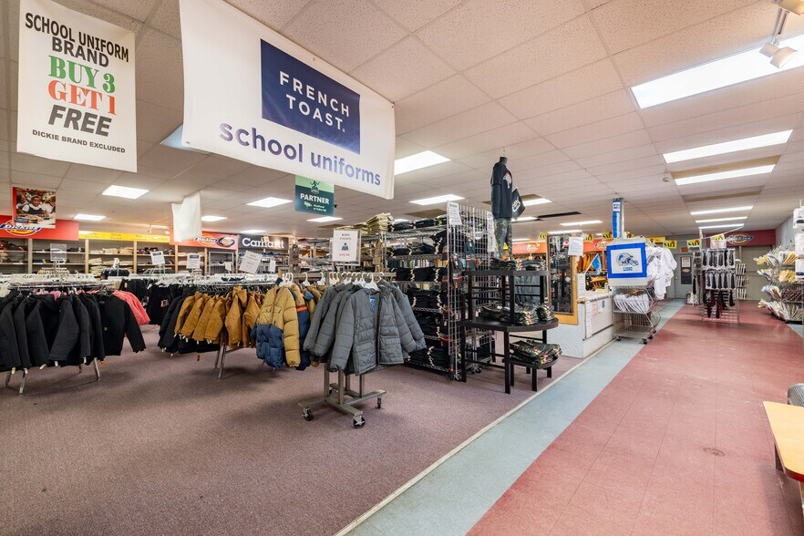 More Photos Of 1200 Trumbull St, Detroit Warehouse For Sale