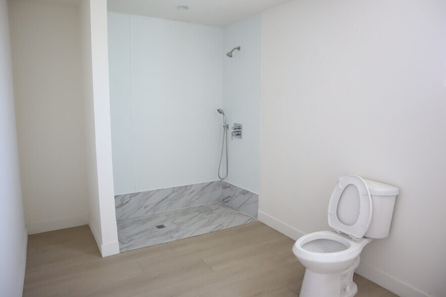More Photos Of 8717 S Central Ave, Los Angeles Apartments For Sale
