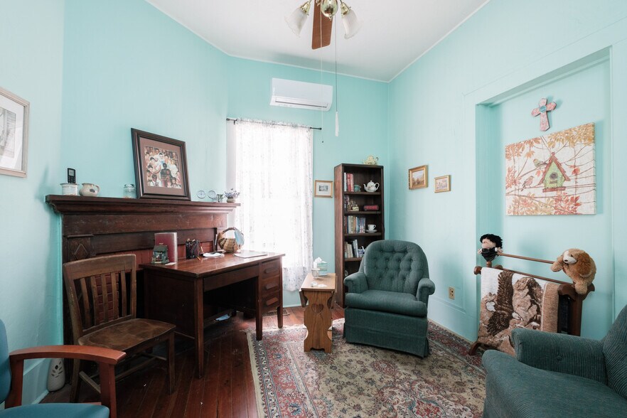 More Photos Of 307 State Road 26, Melrose Restaurant For Sale