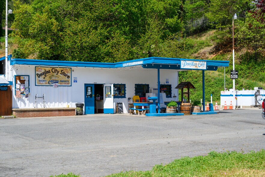 More Photos Of 70 Steiner Flat Rd, Douglas City Convenience Store For Sale