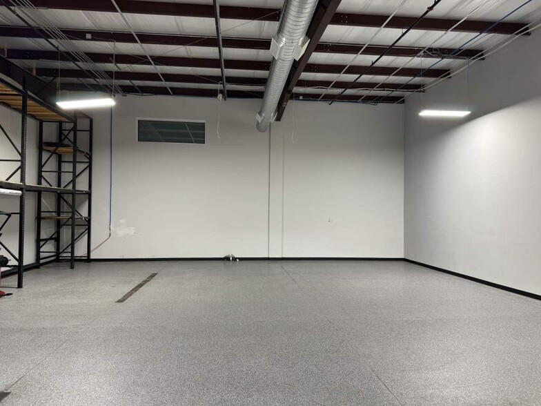 More Photos Of 3000 Airport Dr, Erie Light Manufacturing For Sale