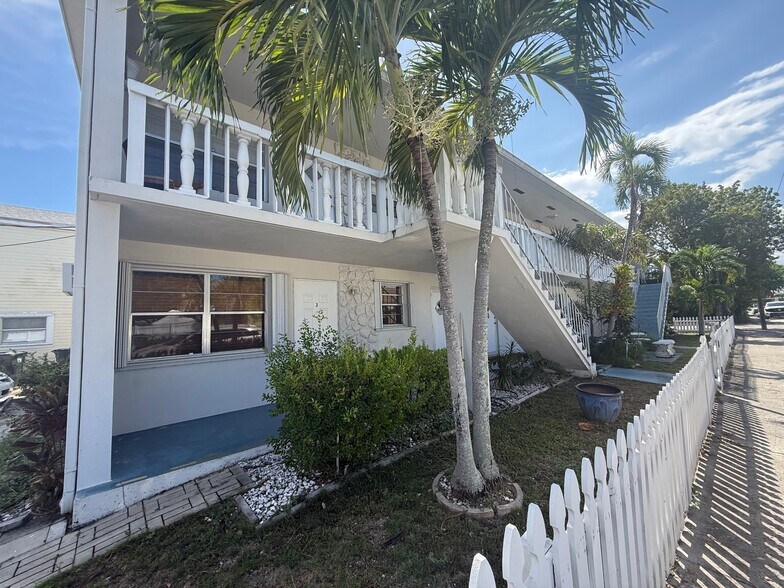 More Photos Of 430 N J St, Lake Worth Beach Apartments For Sale