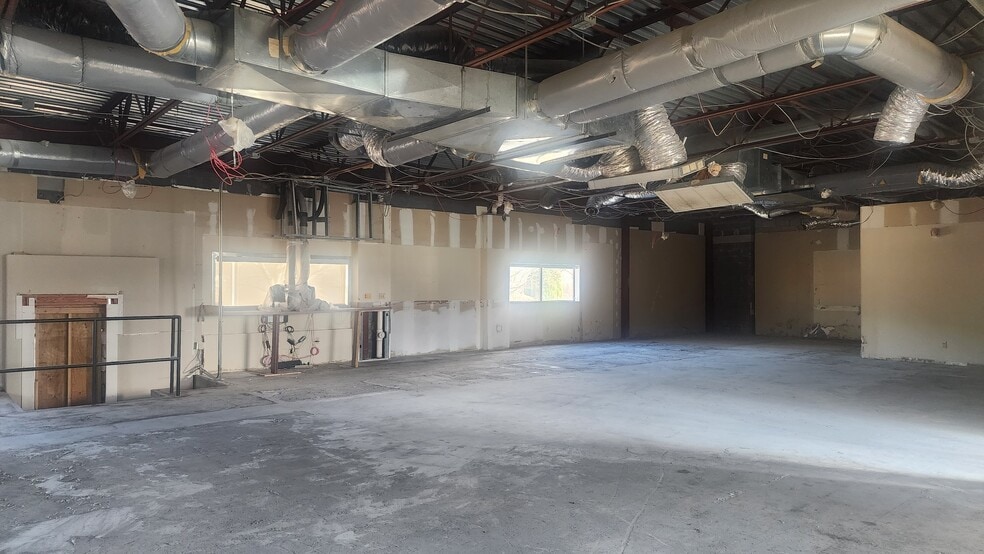 More Photos Of 274 W Route 10, Succasunna Storefront Retail Office For Lease