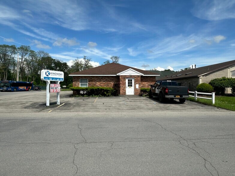 More Photos Of 1660 Tower St, Schenectady Office For Sale