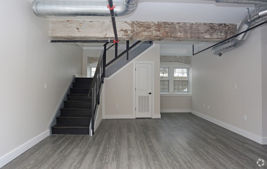 More Photos Of 24 Amity St, Cohoes Apartments For Sale