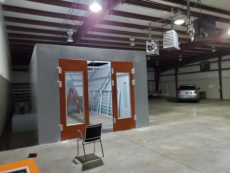 More Photos Of 260 Maxham Rd, Austell Auto Repair For Sale