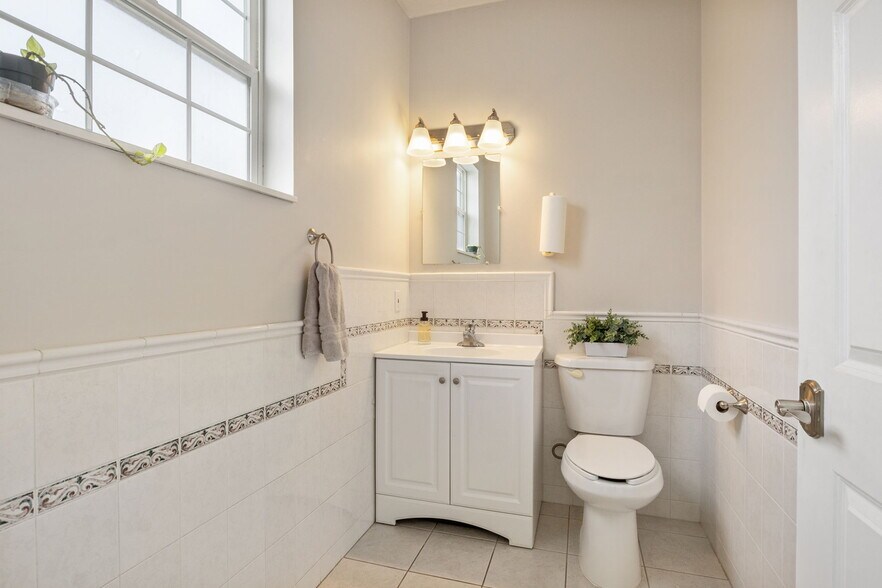 More Photos Of 9672 S 700 E, Sandy Office For Sale