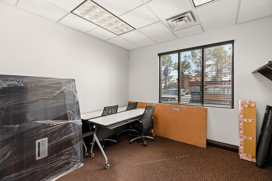 More Photos Of 7830 W Sahara Ave, Las Vegas Office For Sale