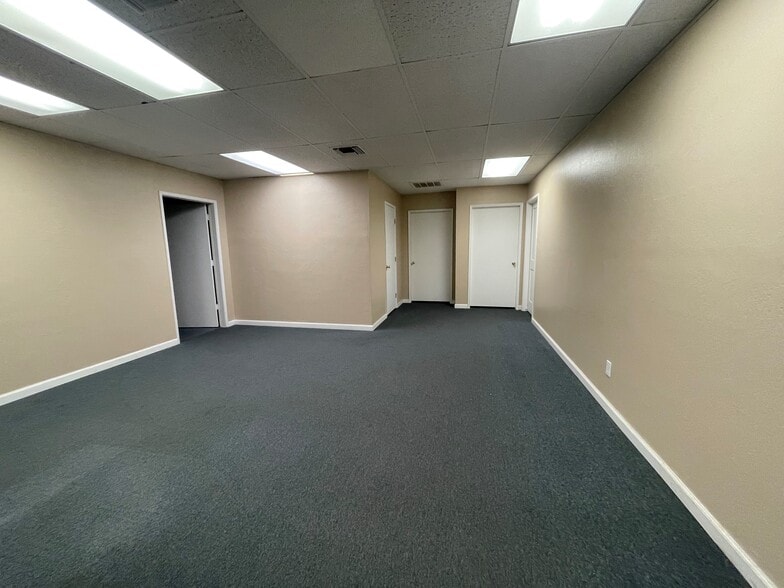 More Photos Of 5070 N 6th St, Fresno Office For Lease
