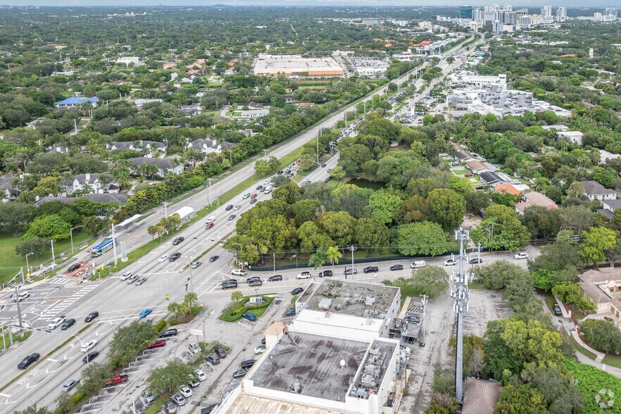 More Photos Of 11205 S Dixie Hwy, Pinecrest Bank For Lease