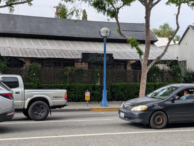 More Photos Of 7313 Santa Monica Blvd, West Hollywood Storefront Retail Office For Sale