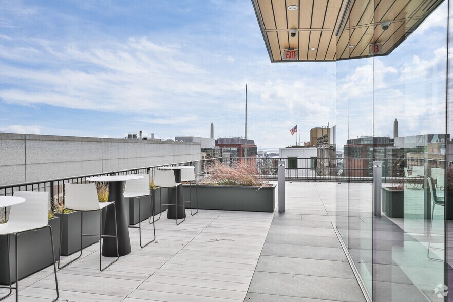 More Photos Of 1700 K St NW, Washington Office For Lease