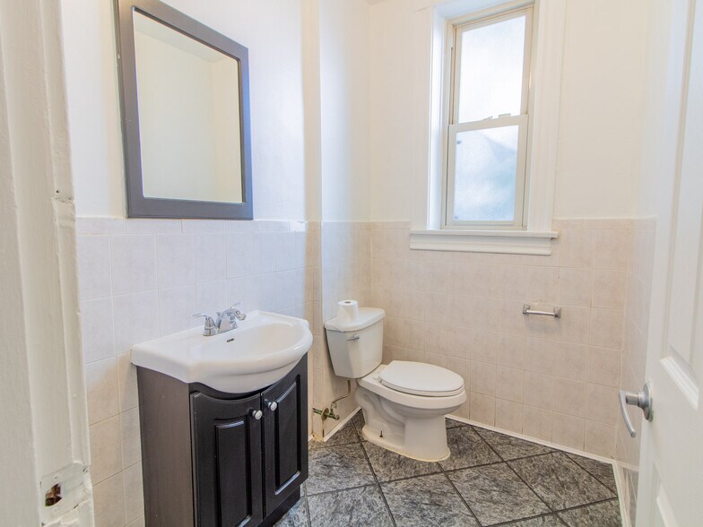 More Photos Of 6836 Gravois Ave, Saint Louis Multifamily For Lease