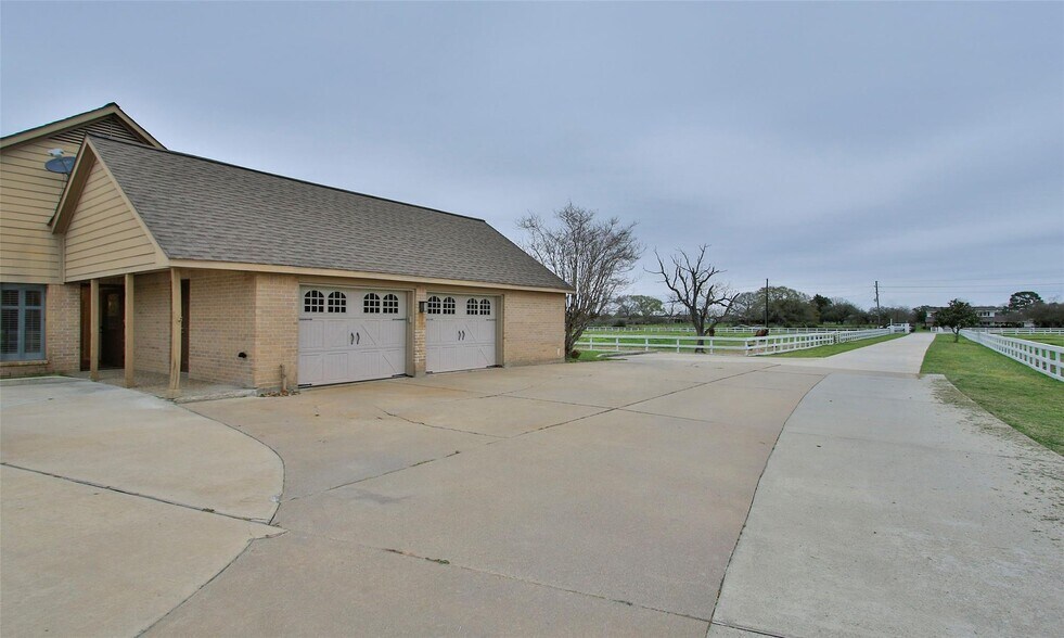 More Photos Of 14803 Grant Rd, Cypress Lodge Meeting Hall For Lease