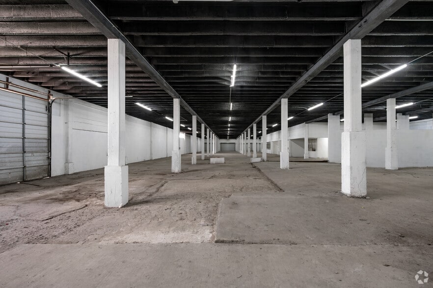 More Photos Of 625 Humble Ave, San Antonio Warehouse For Sale
