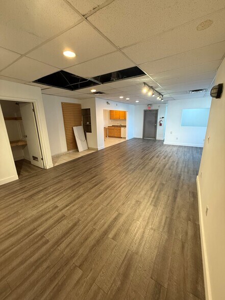 More Photos Of 1330 15 Ave SW, Calgary Unknown For Lease