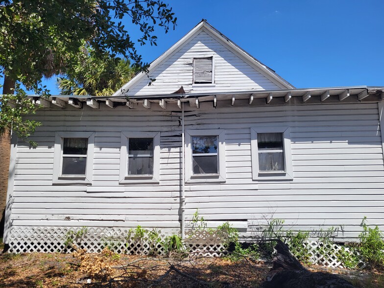 More Photos Of 2902 N Albany Ave, Tampa Religious Facility For Sale