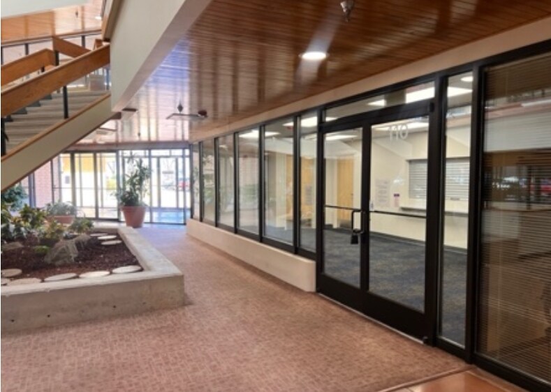More Photos Of 2929 Coors Blvd NW, Albuquerque Office For Lease