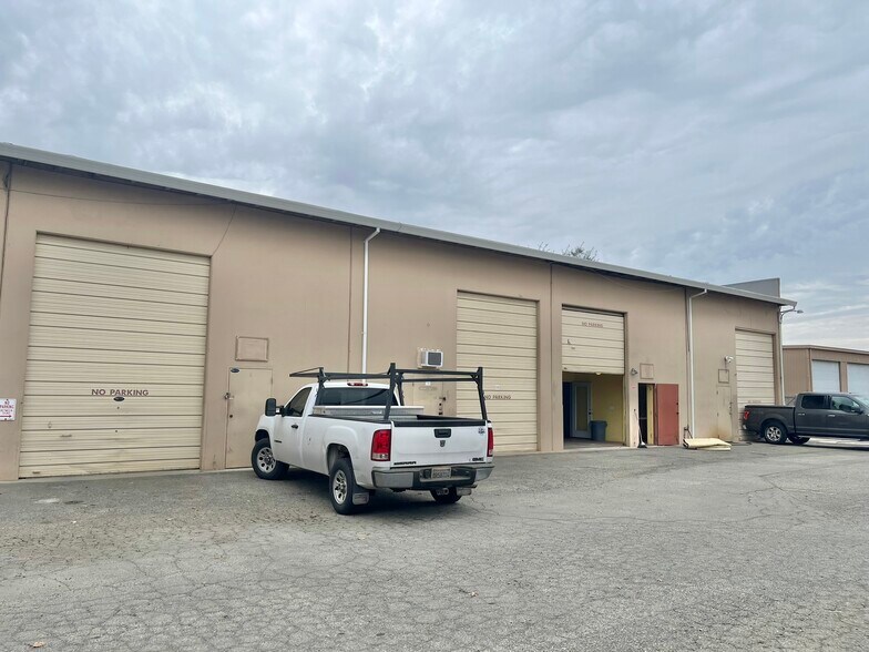 More Photos Of 1182-1200 Market St, Yuba City Warehouse For Lease