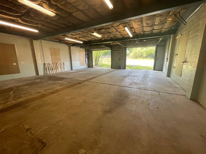 More Photos Of 10 Rhoda St, Farrell Flex For Lease