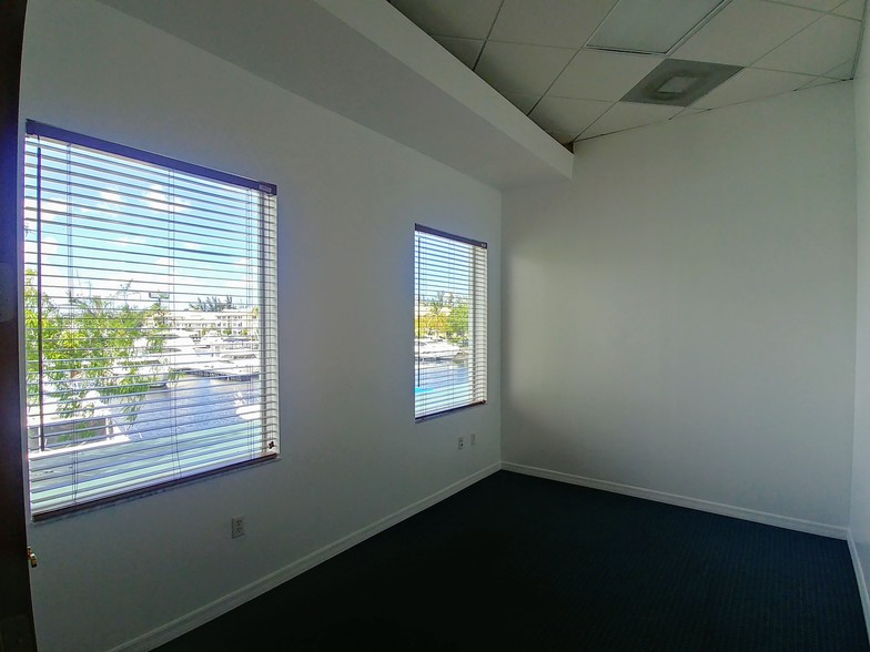 More Photos Of 2525 Marina Bay Dr W, Fort Lauderdale Office For Lease
