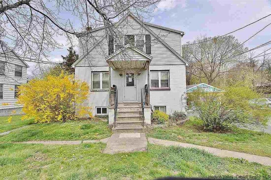 More Photos Of 235 Main St, New Paltz Apartments For Sale