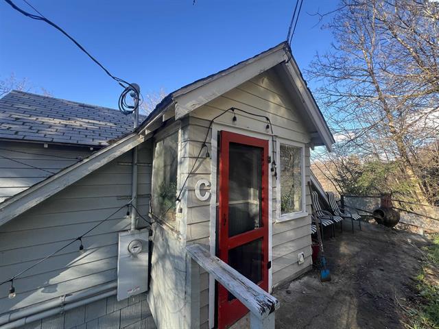 More Photos Of 230-240 SE Spring St, Pullman Apartments For Sale