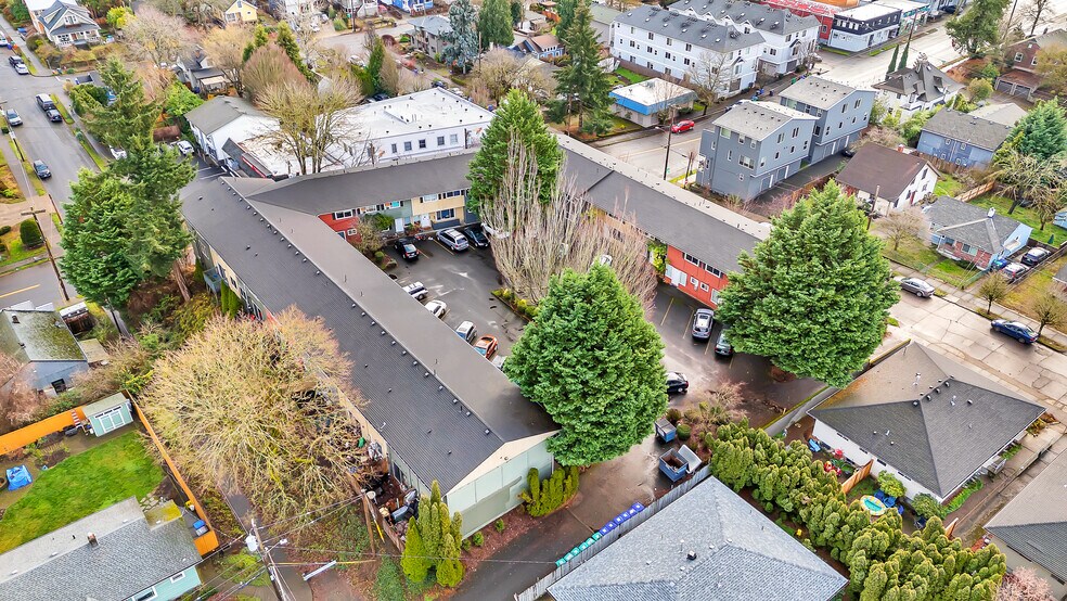 More Photos Of 2925 SE 50th Ave, Portland Apartments For Sale