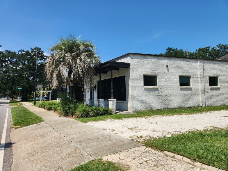 More Photos Of 920 Dauphin St, Mobile Office For Sale