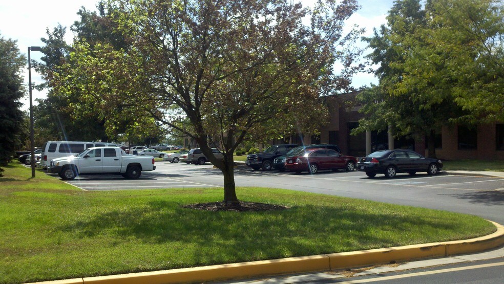 More Photos Of 119 Naylor Mill Rd, Salisbury Flex For Lease