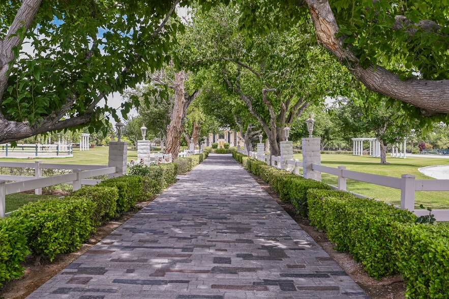 More Photos Of 6629 S Pecos Rd, Las Vegas Horse Stables For Sale