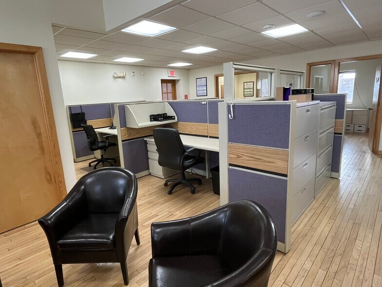 More Photos Of 1153 Flatbush Rd, Kingston Office Residential For Lease