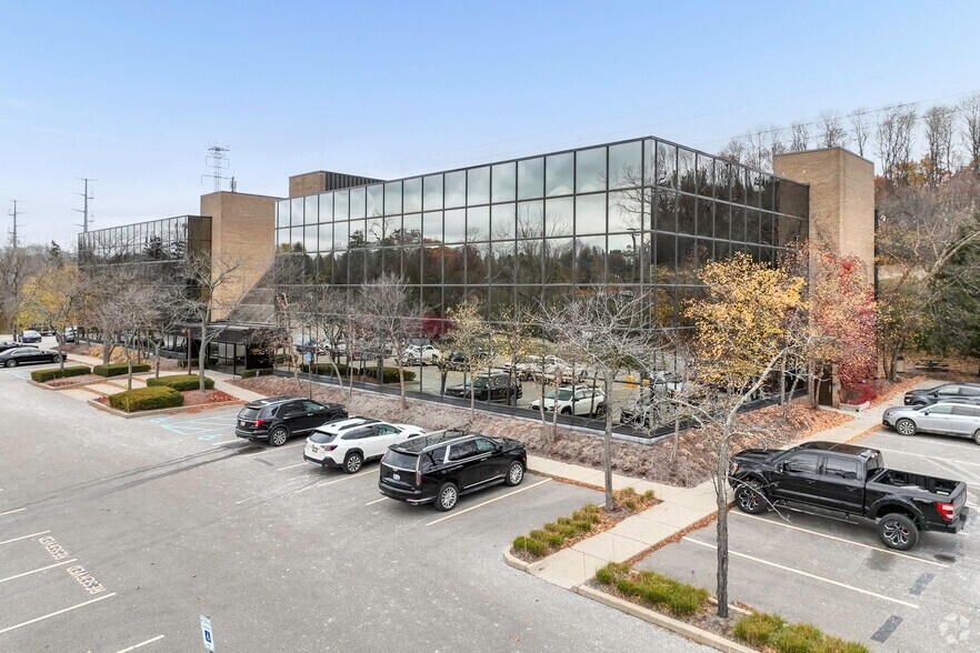 More Photos Of 300 E Long Lake Rd, Bloomfield Hills Office For Sale