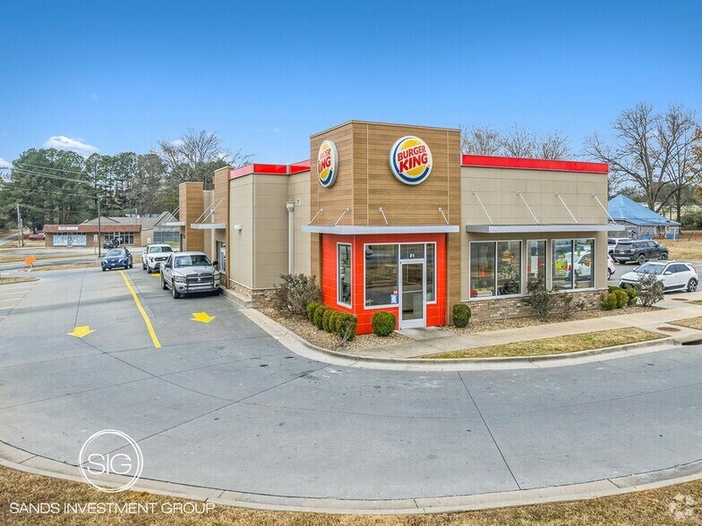 Primary Photo Of 1 N Broadview St, Greenbrier Fast Food For Sale