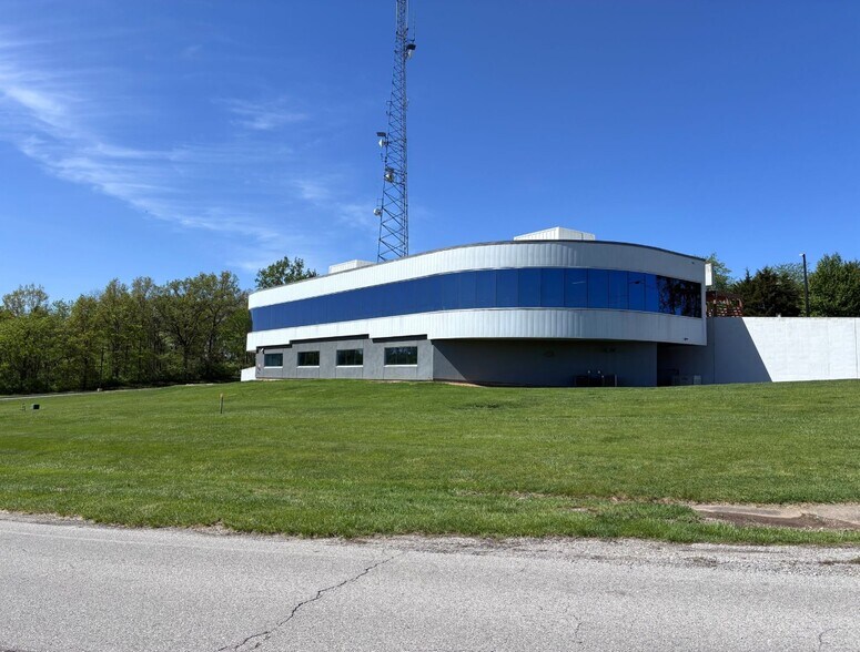 More Photos Of 1001 NW Barry Rd, Kansas City Office For Lease