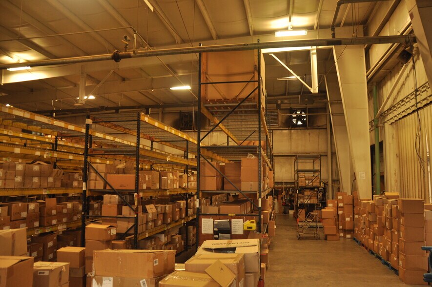 More Photos Of 917 Commerce Cir, Hanahan Warehouse For Sale