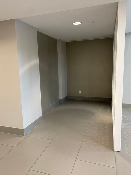 More Photos Of 6801 N Capital of Texas Hwy, Austin Unknown For Lease