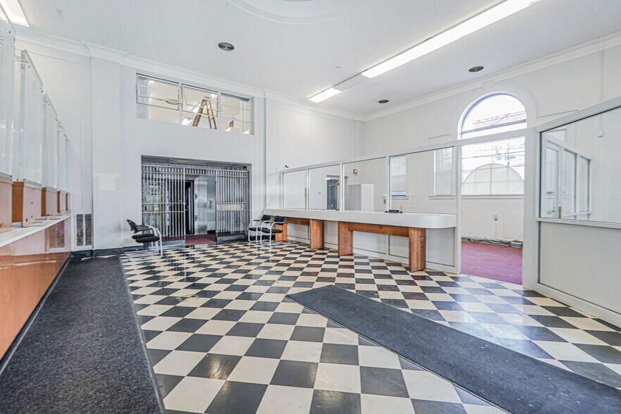 More Photos Of 257 New Dorp Ln, Staten Island Bank For Sale